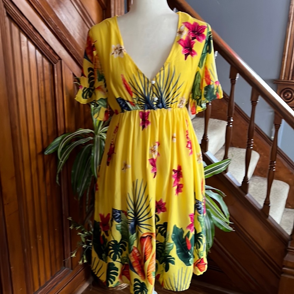 Reborn Tropical Dress Sz M